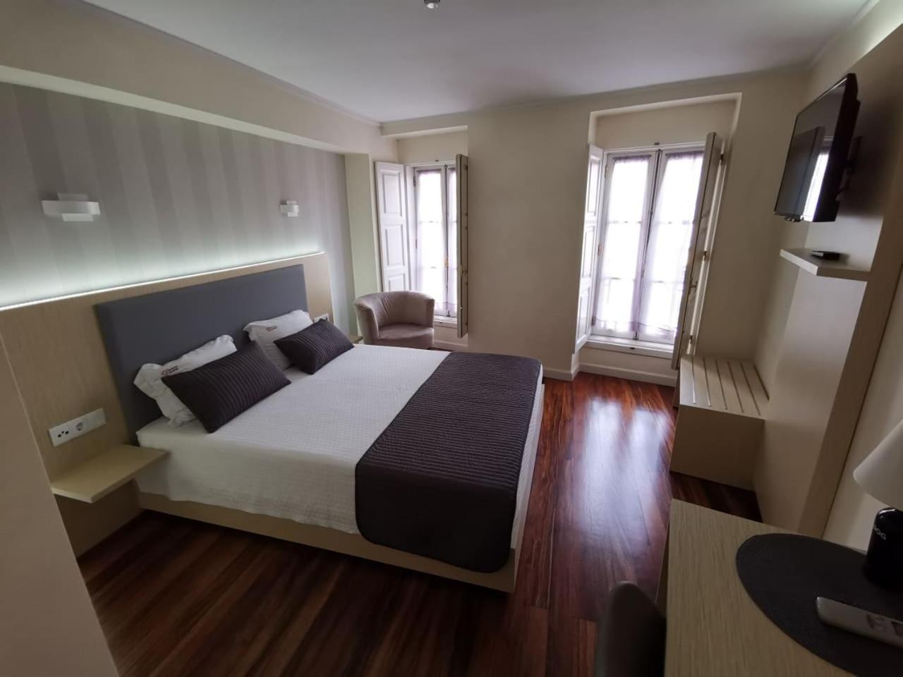 Hotel Residencial Dora Braga Buitenkant foto